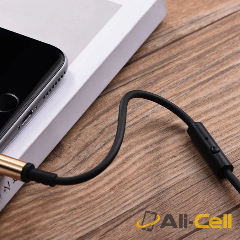 Cable 3.5mm to 3.5mm “UPA02” coiled audio AUX (2m) — 5