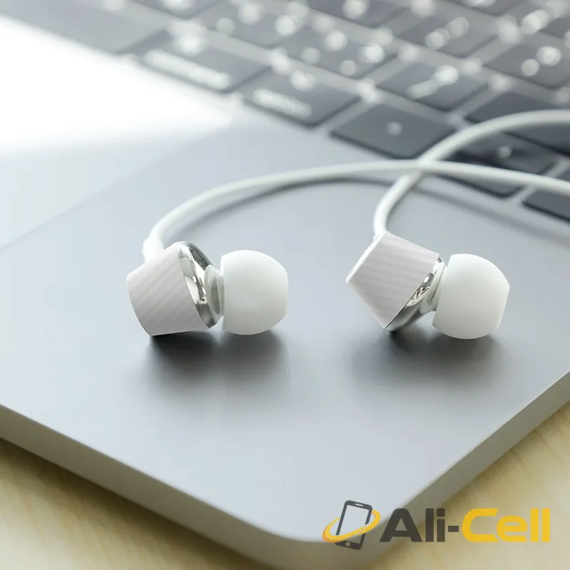 Wired earphones 3.5mm “M70 Graceful” with microphone (M70 White) — 5