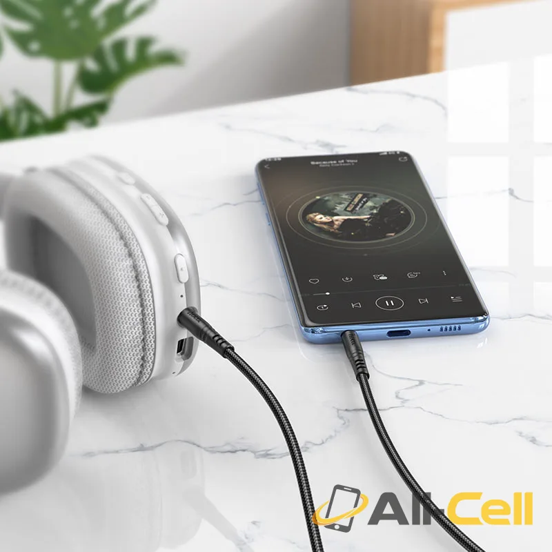 Audio Cable 3.5mm to 3.5mm AUX 1m — 8