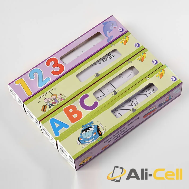 Children painting paper roll — 7